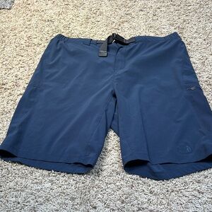 The North Face Men's Cargo Shorts - Navy Blue